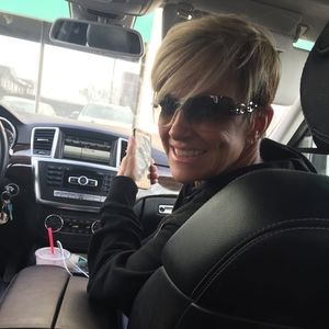 Meet your Posher, Debra